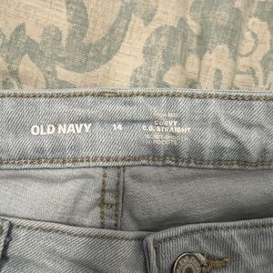 Curvy straight jeans